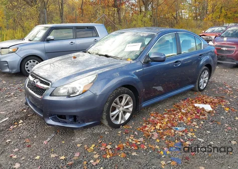 2014 Subaru Legacy 2.5I Premium из США, поврежденный, VIN 4S3BMBC66E3037259